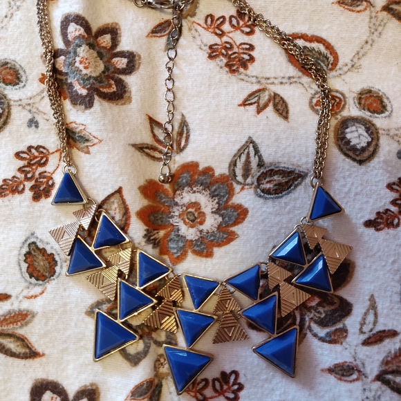 Jewelry - Blue Statement Necklace